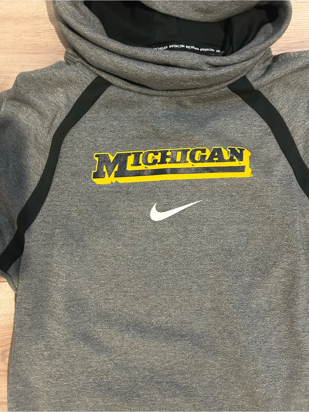 Nike pullover hoodie